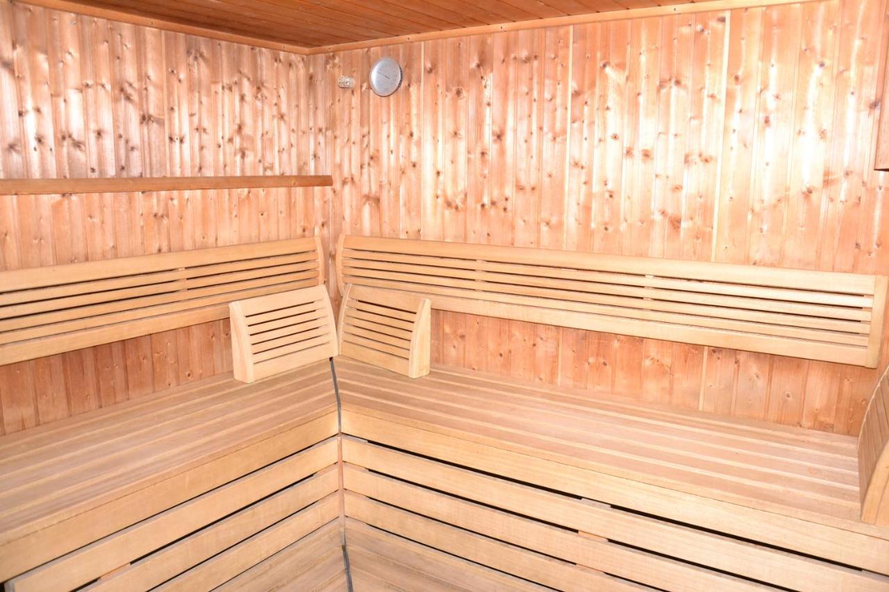 Apartament Polanki Z Basenem Blisko Plazy Daire Kolobrzeg Dış mekan fotoğraf
